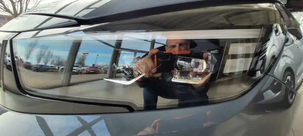 Car image 10