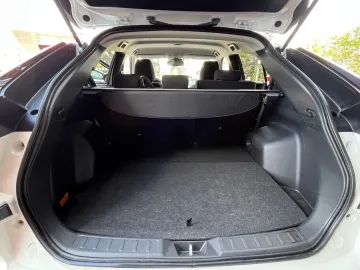 Car image 32