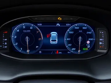Car image 30