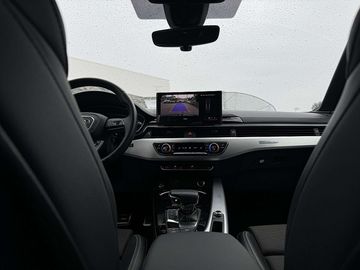 Car image 31