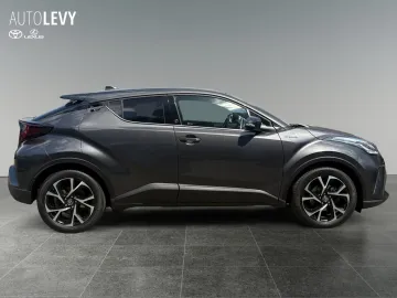 Car image 4