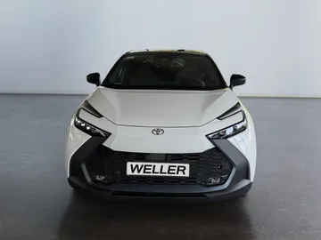 Car image 4