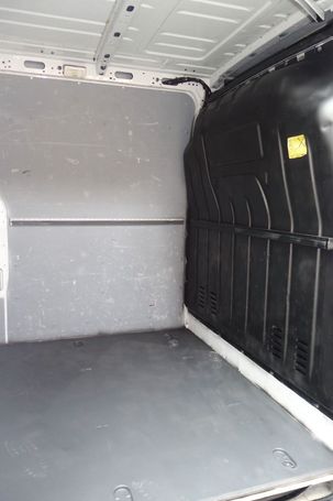 Renault Master 96 kW image number 18