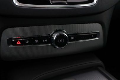 Car image 37