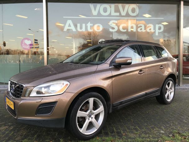 Volvo XC60 T5 Momentum 177 kW image number 2