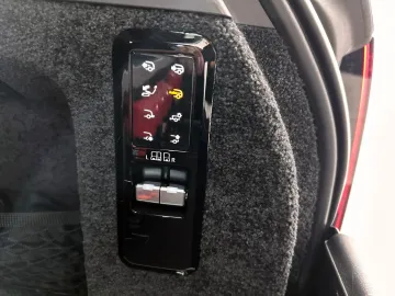 Car image 49