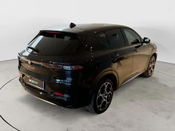 Car image 32