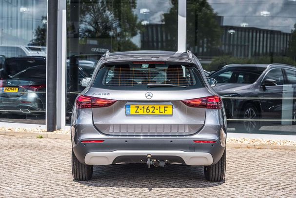 Mercedes-Benz GLA 180 100 kW image number 12