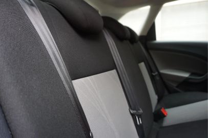 Car image 28
