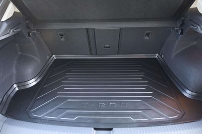 Car image 37