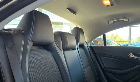 Car image 26