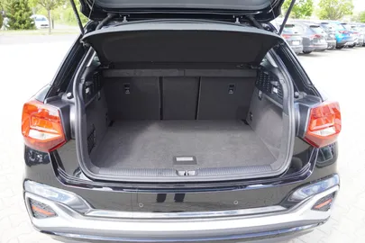 Car image 33