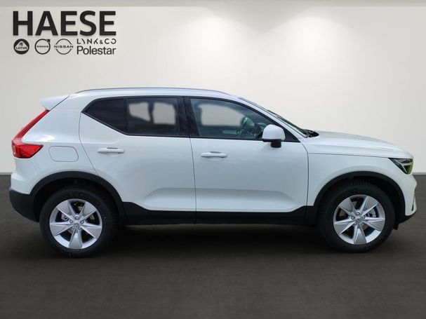 Volvo XC40 B3 Core 120 kW image number 4