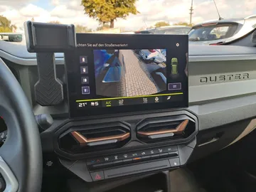 Car image 25