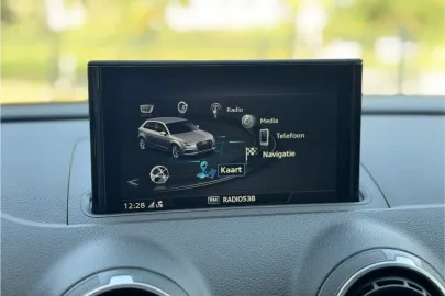 Car image 33