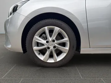 Car image 25