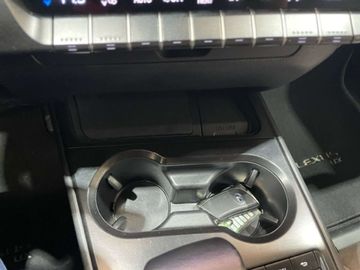 Car image 37