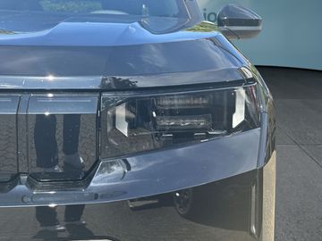 Car image 24