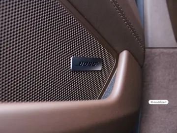 Car image 28