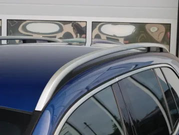 Car image 47