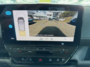 Car image 28