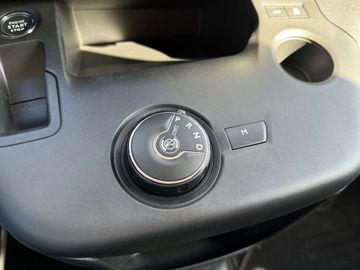 Car image 36