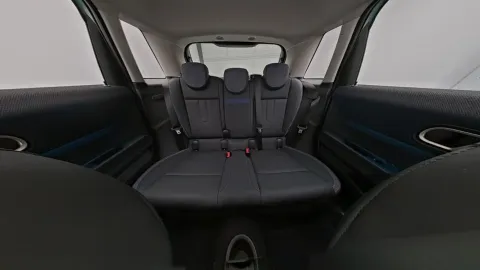 Car image 26