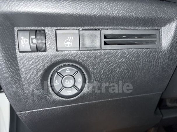 Citroen C4 e 50 kWh 100 kW image number 13