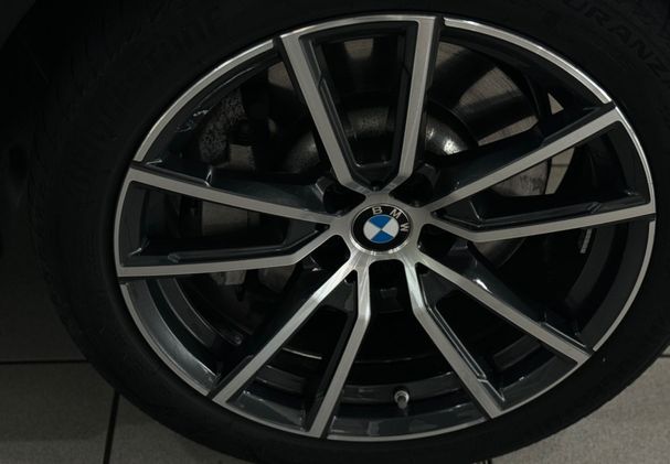 BMW 330d Touring M Sport xDrive 210 kW image number 14