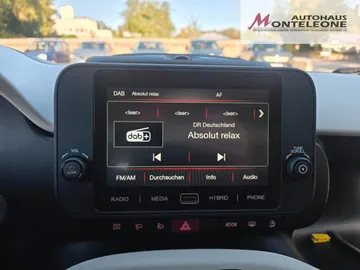 Car image 18