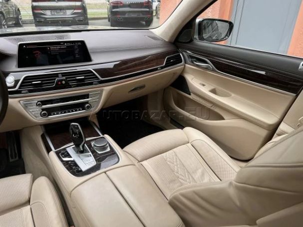 BMW 745Le xDrive M Sport 290 kW image number 14