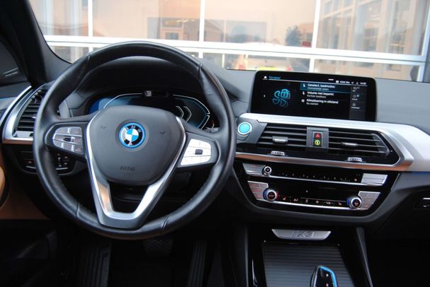 BMW iX3 210 kW image number 16