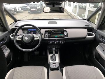 Car image 14