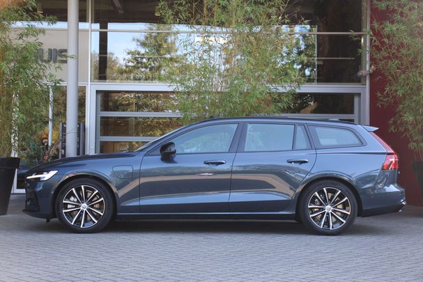 Volvo V60 T6 Recharge AWD Plus 257 kW image number 3