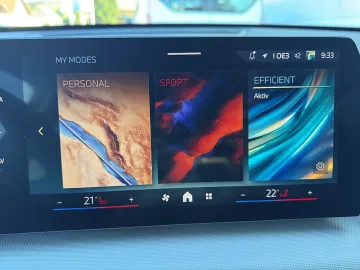 Car image 32