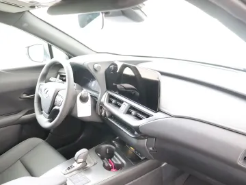 Car image 44