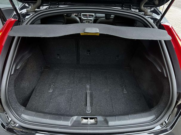 Volvo V40 T3 112 kW image number 23