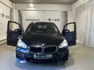 Car image 30