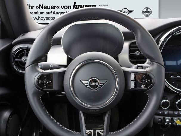 Mini Cooper SE Mini Yours Trim 135 kW image number 4