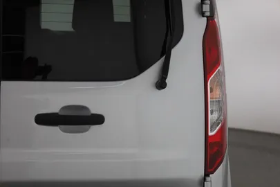Car image 33