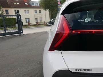 Car image 40