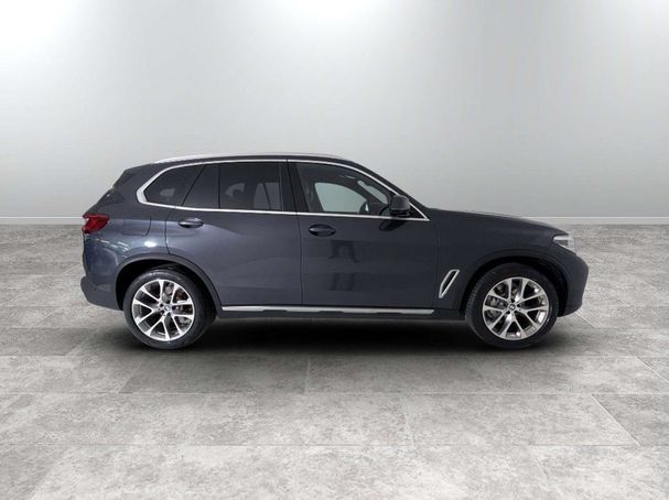 BMW X5 xDrive30d xLine 195 kW image number 5