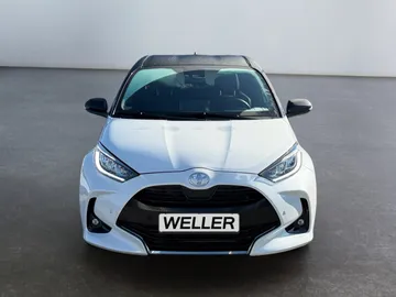 Car image 3