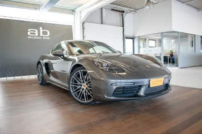 Car image 3