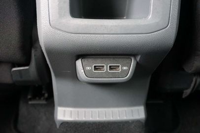 Car image 35