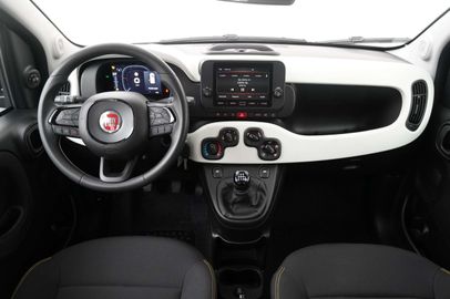 Car image 12