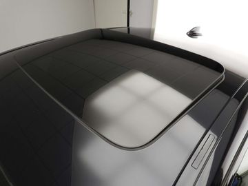 Car image 36