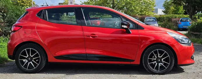 Car image 3