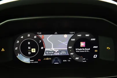 Car image 19