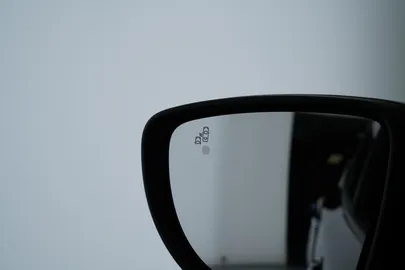 Car image 31